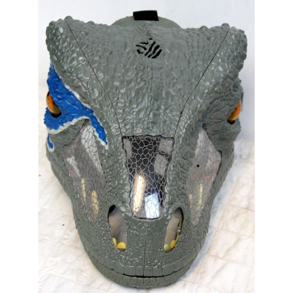 Mattel 2017 Jurassic Park World Blue Electronic Mask Velociraptor Roar Sound - Picture 2 of 7